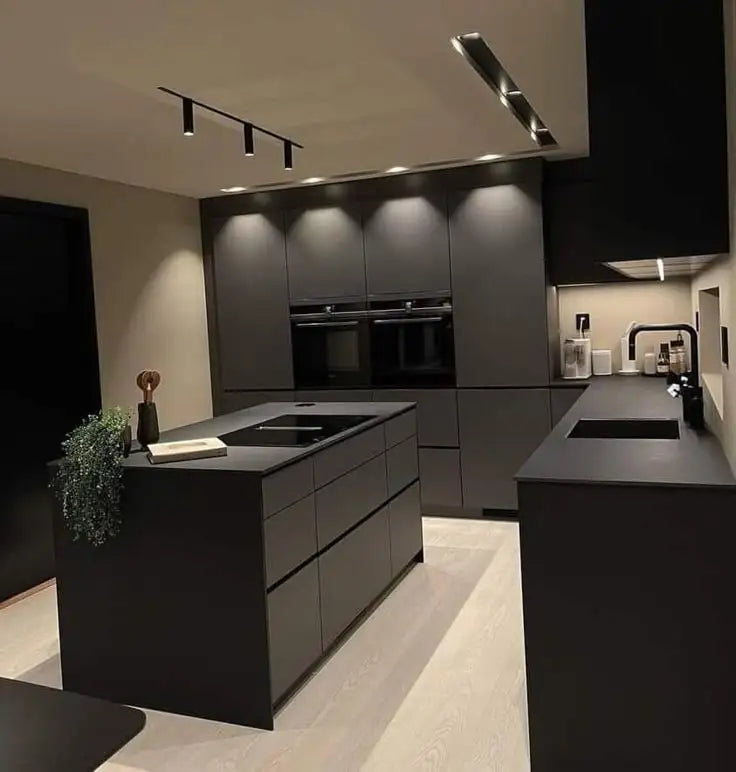 Custom High Quality Italian Luxury Design Kitchen Furniture Cabinets with Island Modern Kitchen Remodeling Custom Cabinets